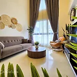 Loft Suite Central City 2Br Jb Ciq 7Pax