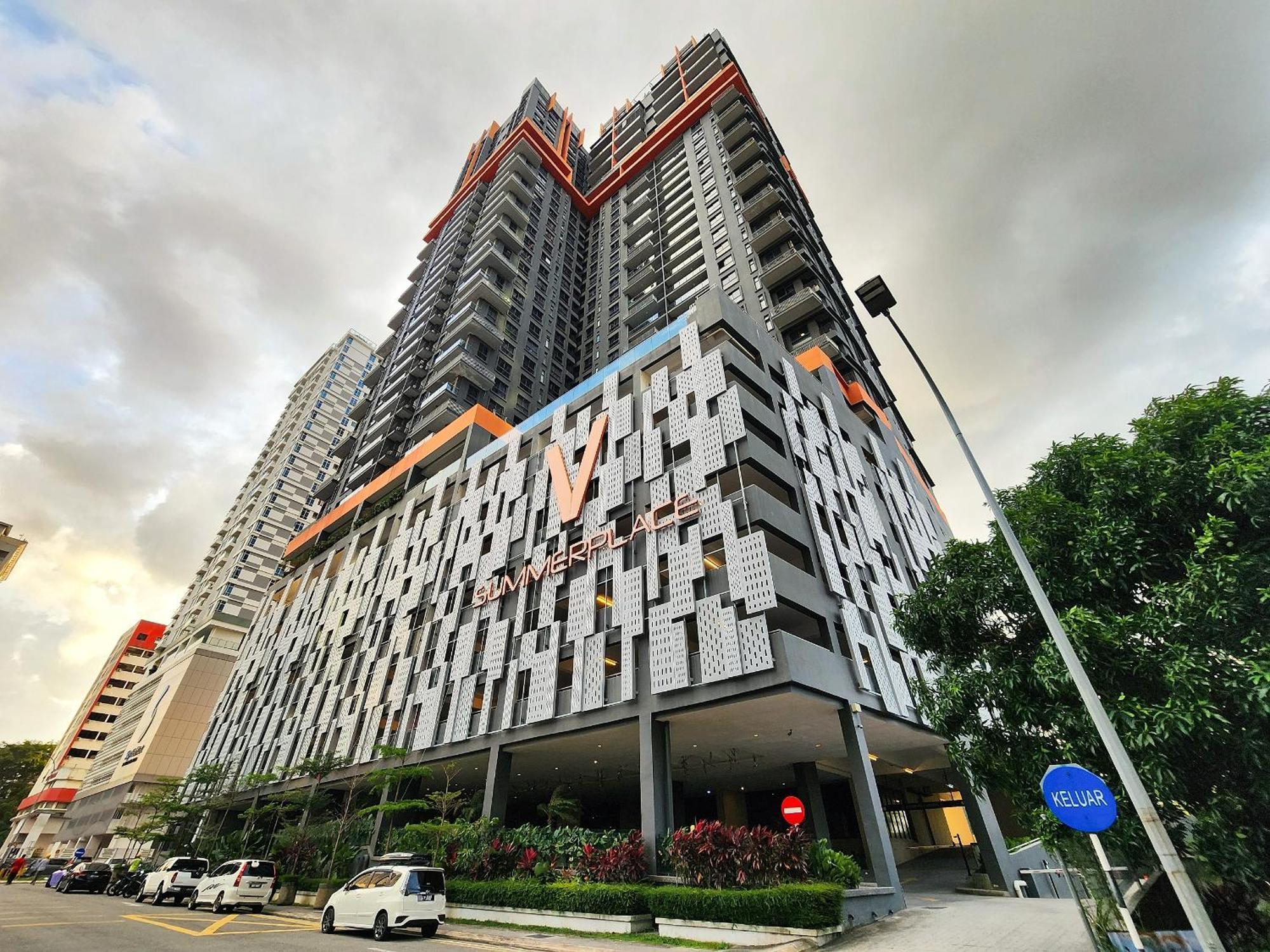Loft 2br Jb Ciq 7pax * Johor Bahru